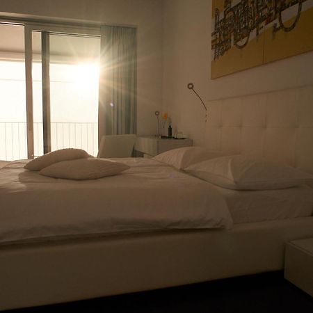 House Iaquin Hotell Dobrovo Eksteriør bilde